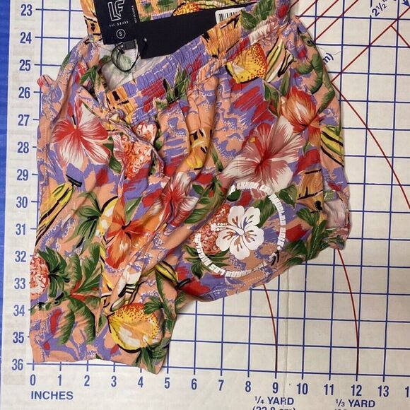 LF The Brand Womens Small Shorts Multicolor Floral Rayon Tropical Logo Cut Out - Picture 10 of 11